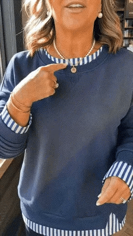 LayerEase – Women’s Oversized Faux Two-Piece Sweatshirt