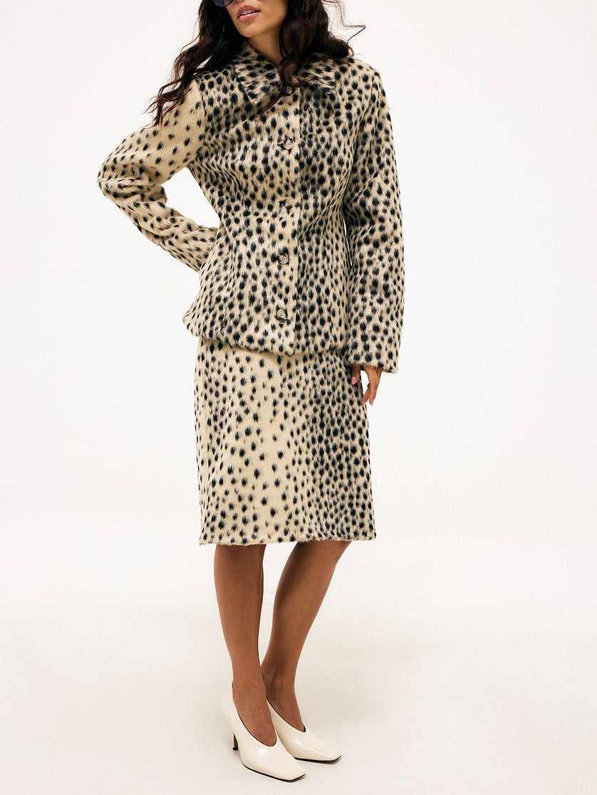 LeopardLuxe – Printed Faux Fur Jacket