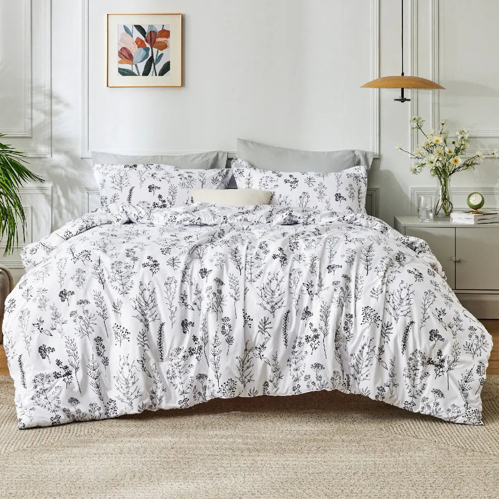 BloomNest – Reversible Botanical Floral Comforter Set with Pillow Shams