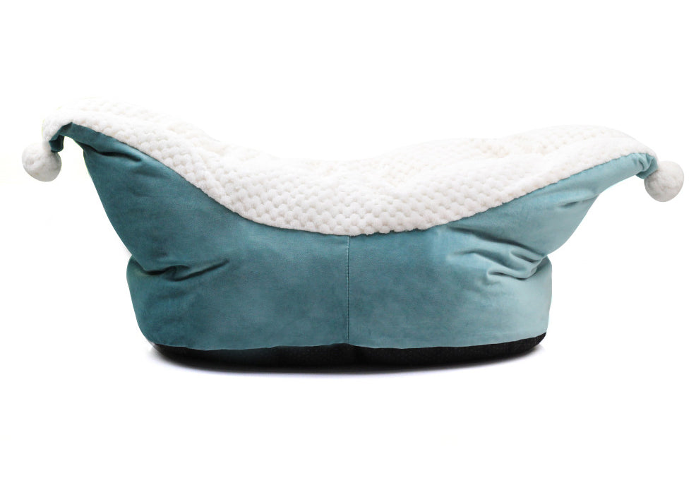 DreamBoat – Calming Velvet Dog Bed