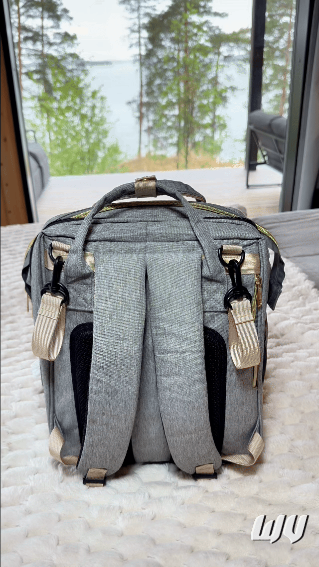 RoamNest – Diaper Backpack with Fold-Out Changing Station