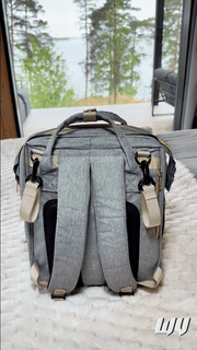 RoamNest – Diaper Backpack with Fold-Out Changing Station