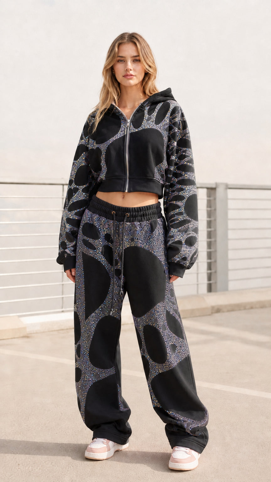 GlimmerLounge – Women's Glitter Graphic Cropped Zip Hoodie and Baggy Sweatpants Set