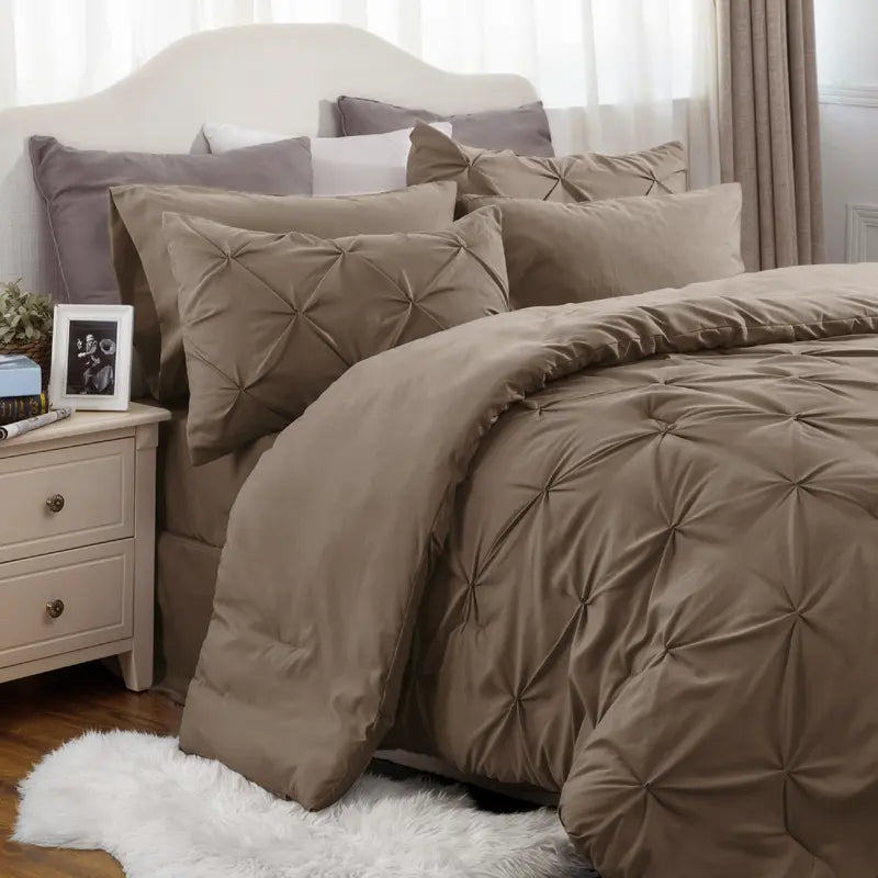 ☁️ CloudPleat – All-Season Pintuck Comforter Set