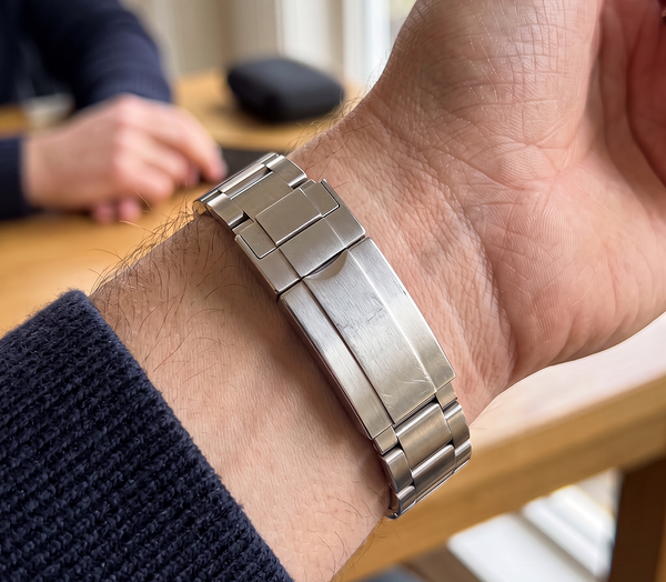 VittorioEdge – Stainless Steel Day/Date Quartz Watch