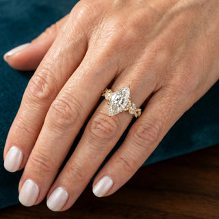 MarquiseMagic – 🔥 Vintage Marquise-Cut Vine Ring That Elongates Your Fingers