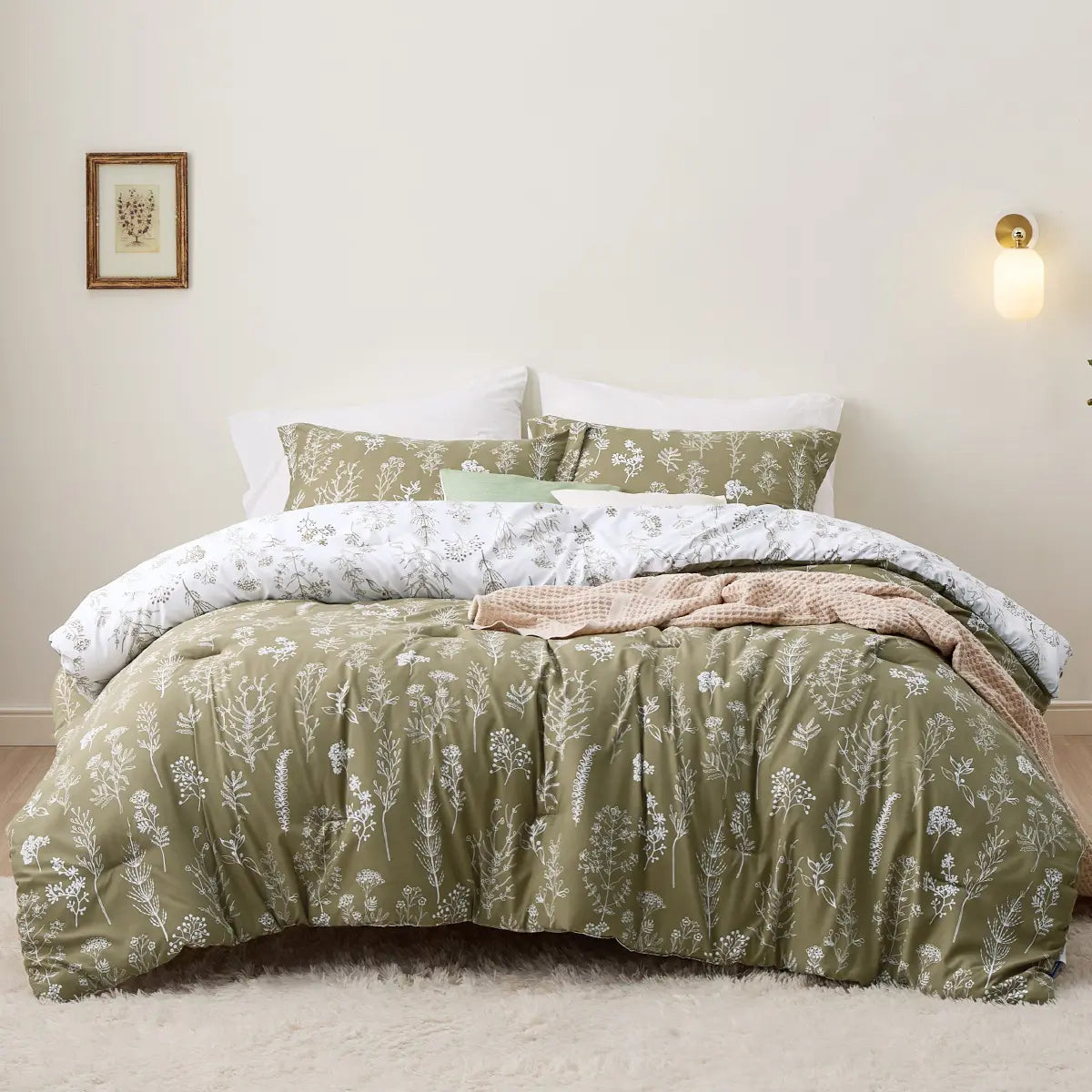 BloomNest – Reversible Botanical Floral Comforter Set with Pillow Shams