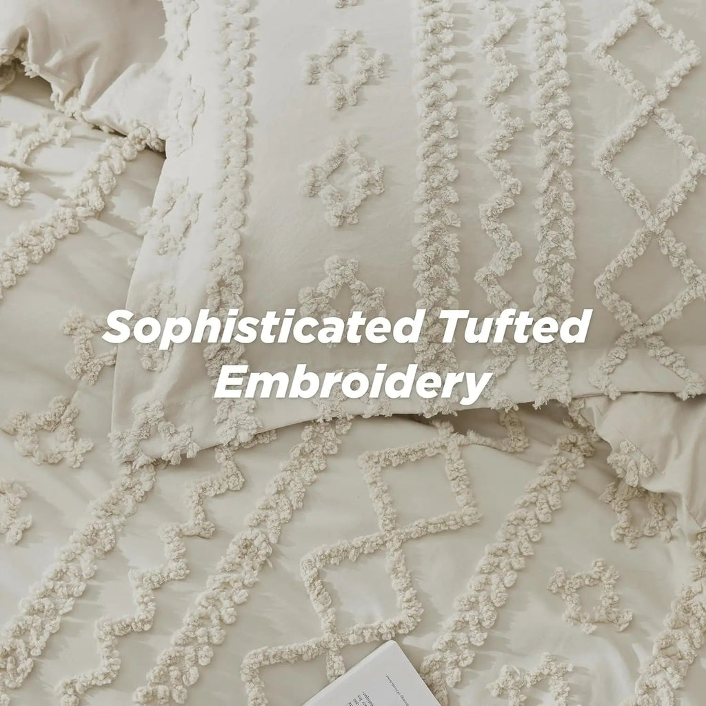 BohoCloud – Tufted Boho Comforter Set with Pillow Shams