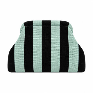 SnapKnit – Snap-Shut Knitted Makeup Bag with Wide Opening