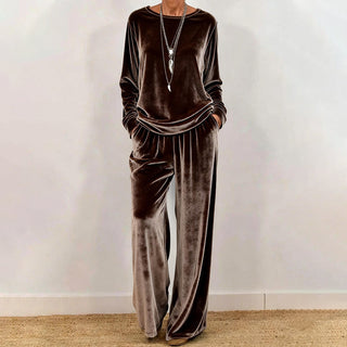 🍁VelvetEase – Women's Velvet Top & Pants Two-Piece Set