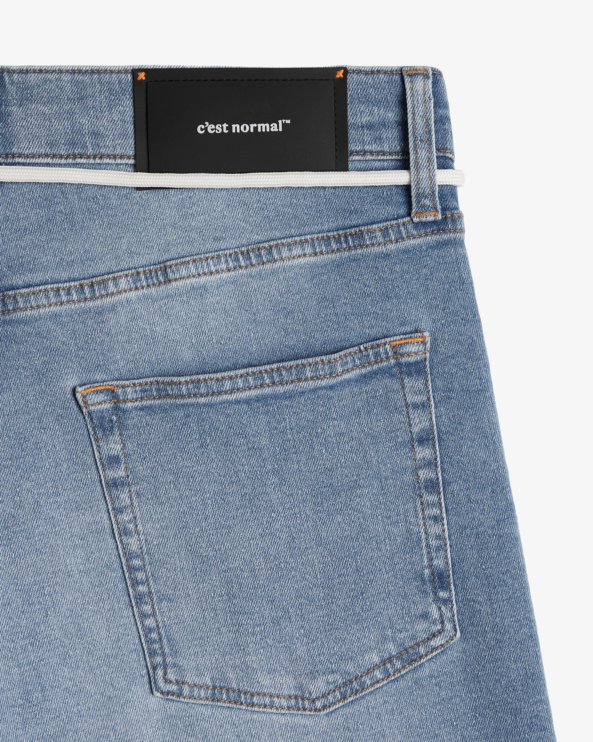 EasyStride – Relaxed Straight-Fit Stretch Jeans in Light Midwash