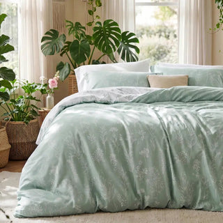 BloomNest – Reversible Botanical Floral Comforter Set with Pillow Shams