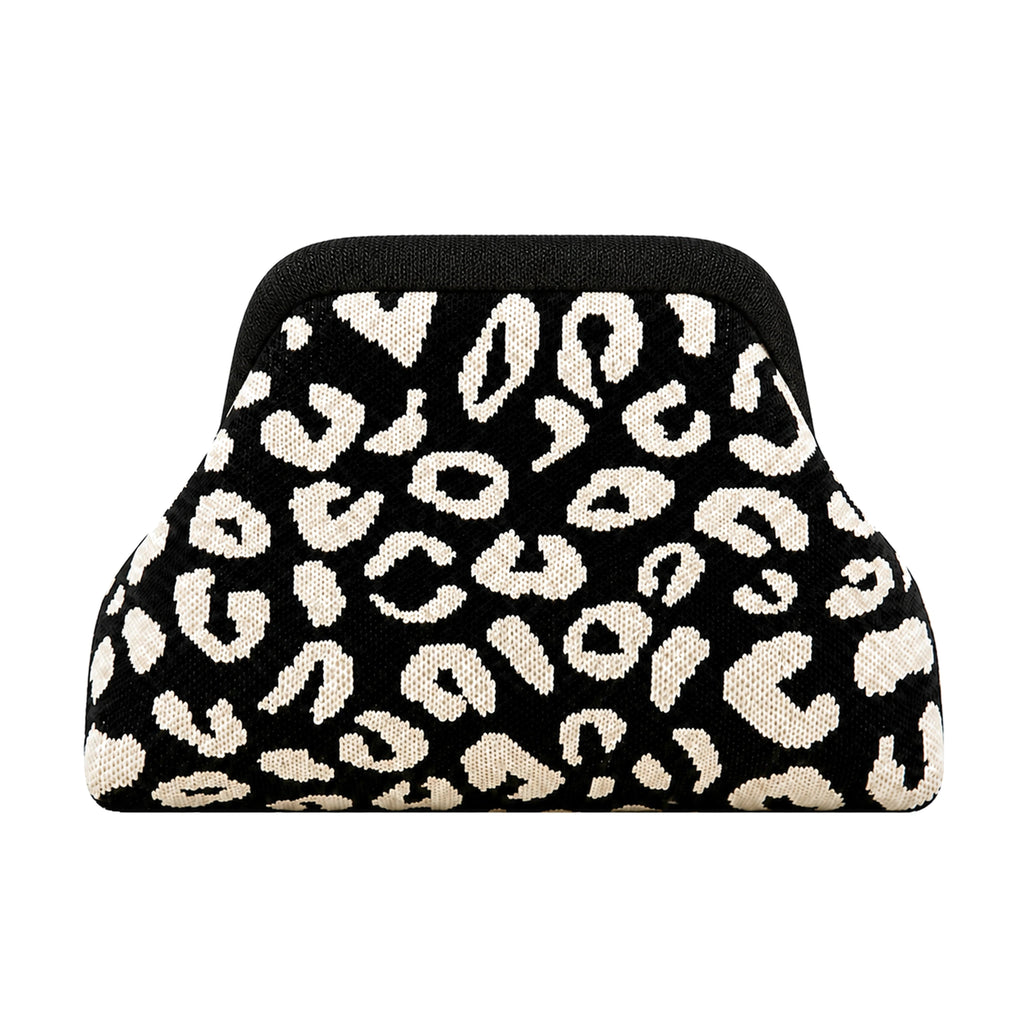 SnapKnit – Snap-Shut Knitted Makeup Bag with Wide Opening