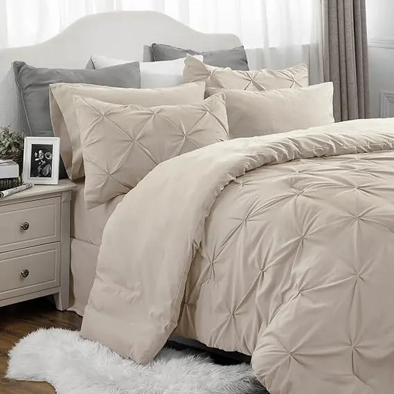 ☁️ CloudPleat – All-Season Pintuck Comforter Set