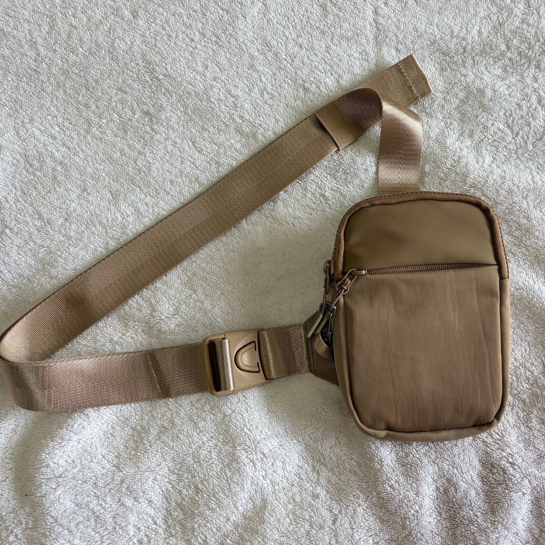 SlingGuard – Anti-Theft Everyday Sling Bag, Lightweight Crossbody Travel Pack