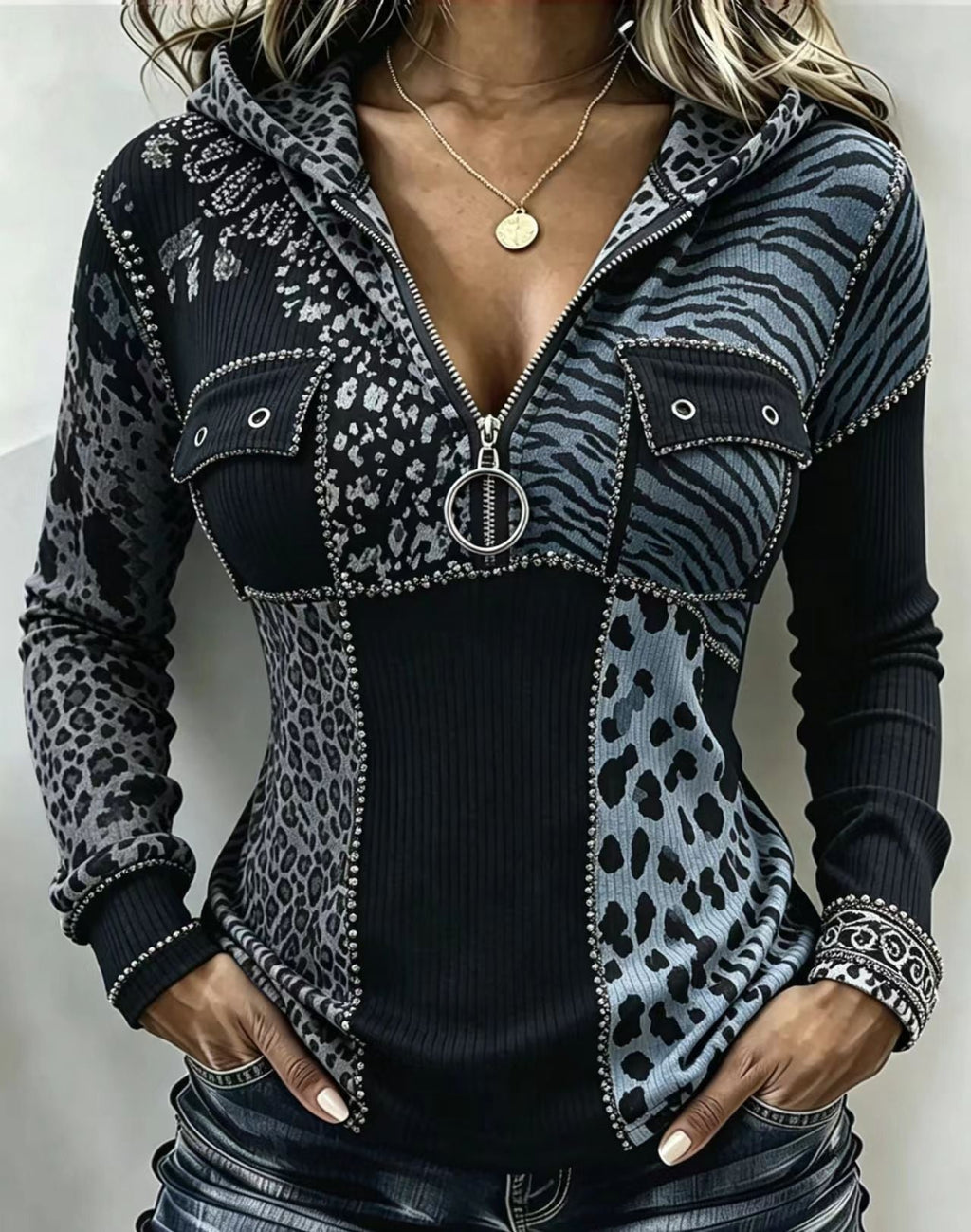 WildPatch – 🤲⏰ Chic Animal Patchwork Print Ribbed Hooded Top