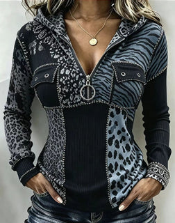 WildPatch – 🤲⏰ Chic Animal Patchwork Print Ribbed Hooded Top