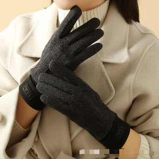 GloveGenius - Touchscreen & Thermal Protection