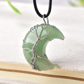 AuraLuxe – Dainty Crescent Pendant Necklace