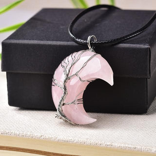 AuraLuxe – Dainty Crescent Pendant Necklace