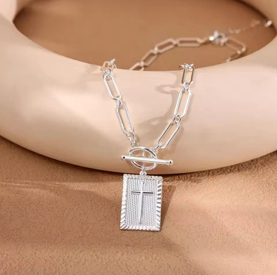 FaithLuxe – Timeless Cross Pendant Necklace