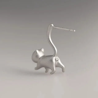 MeowMuse – Vintage Cute Cat Design Earrings