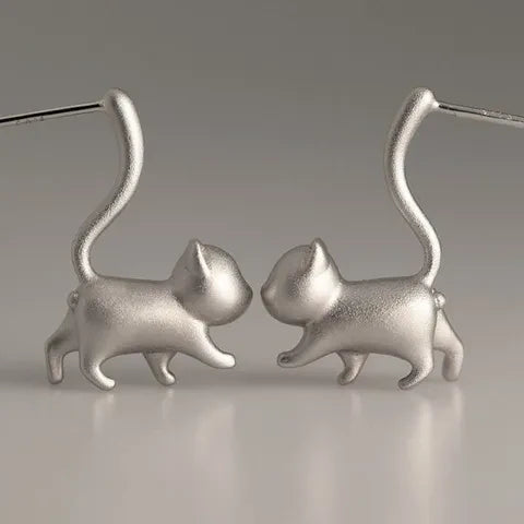 MeowMuse – Vintage Cute Cat Design Earrings