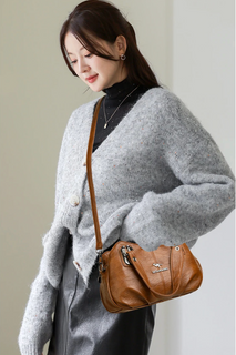 LuxeCarry – Premium Leather Handbags