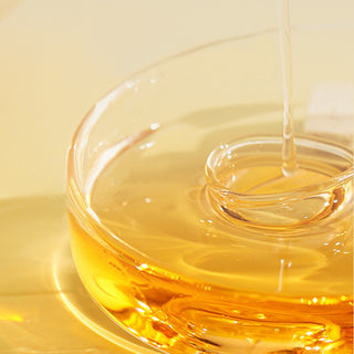 SilkLuxe – Moisturizing & Strengthening Silky Hair Oil