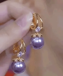 LumiPearl – Sparkling Pearl Huggie Earrings