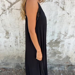 SilkPetal – Lace Trim Spaghetti Strap Maxi Dress