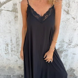 SilkPetal – Lace Trim Spaghetti Strap Maxi Dress