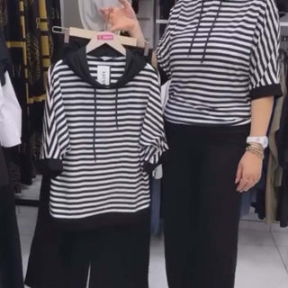 LoungeEase - Relaxed Hooded Top & Pants
