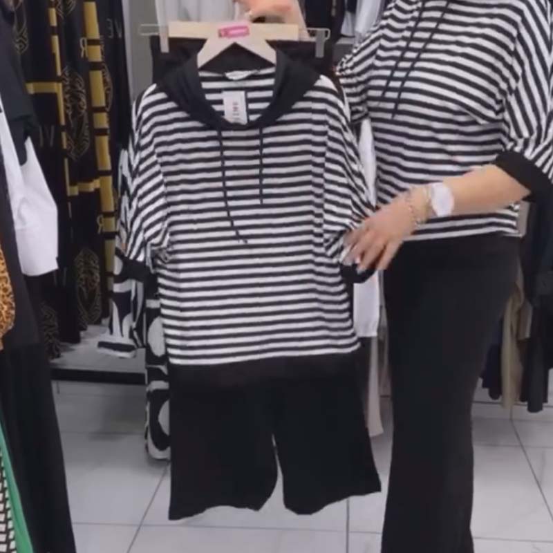 LoungeEase - Relaxed Hooded Top & Pants