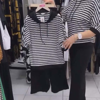LoungeEase - Relaxed Hooded Top & Pants