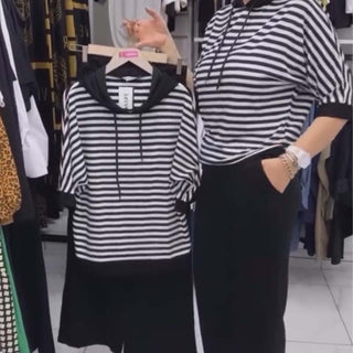 LoungeEase - Relaxed Hooded Top & Pants