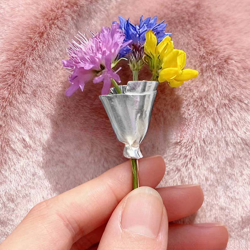 LuxeBloom – Elegant Flower Brooch Pin for Women