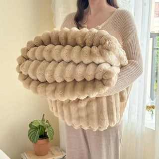 Plushéa - Supreme Soft Comfort Blanket