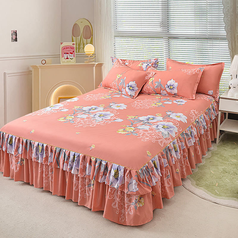 CharmCascade - Elegant Bed Accent Set