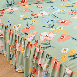 CharmCascade - Elegant Bed Accent Set