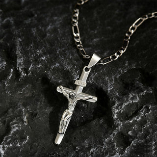 GraceCross – Elegant Crucifix Figaro Chain Necklace