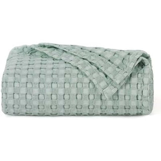 CloudWeave – Breathable Luxury Waffle Blanket