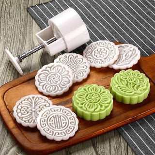 BakeCraft – Creative Cookie Shaping & Embossing Set