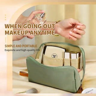 BeautyVault – Compact Large Capacity Makeup Bag